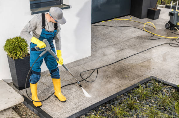 Why Choose Our Certified Pressure Washing Experts for Your Project Needs in Cecilia, LA?